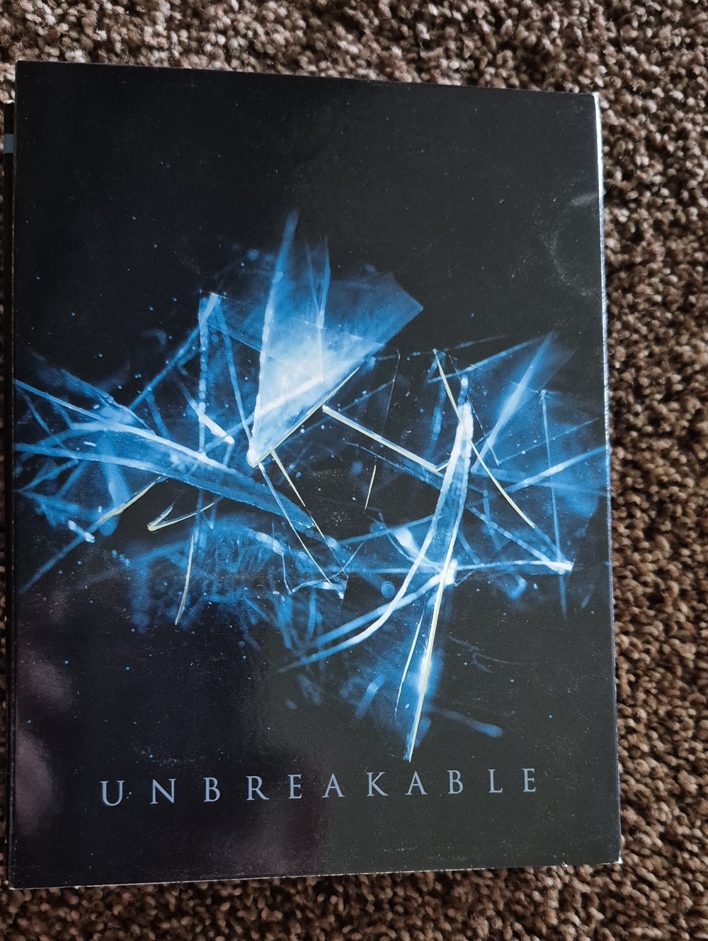Unbreakable, DVD - Picture 1 of 5